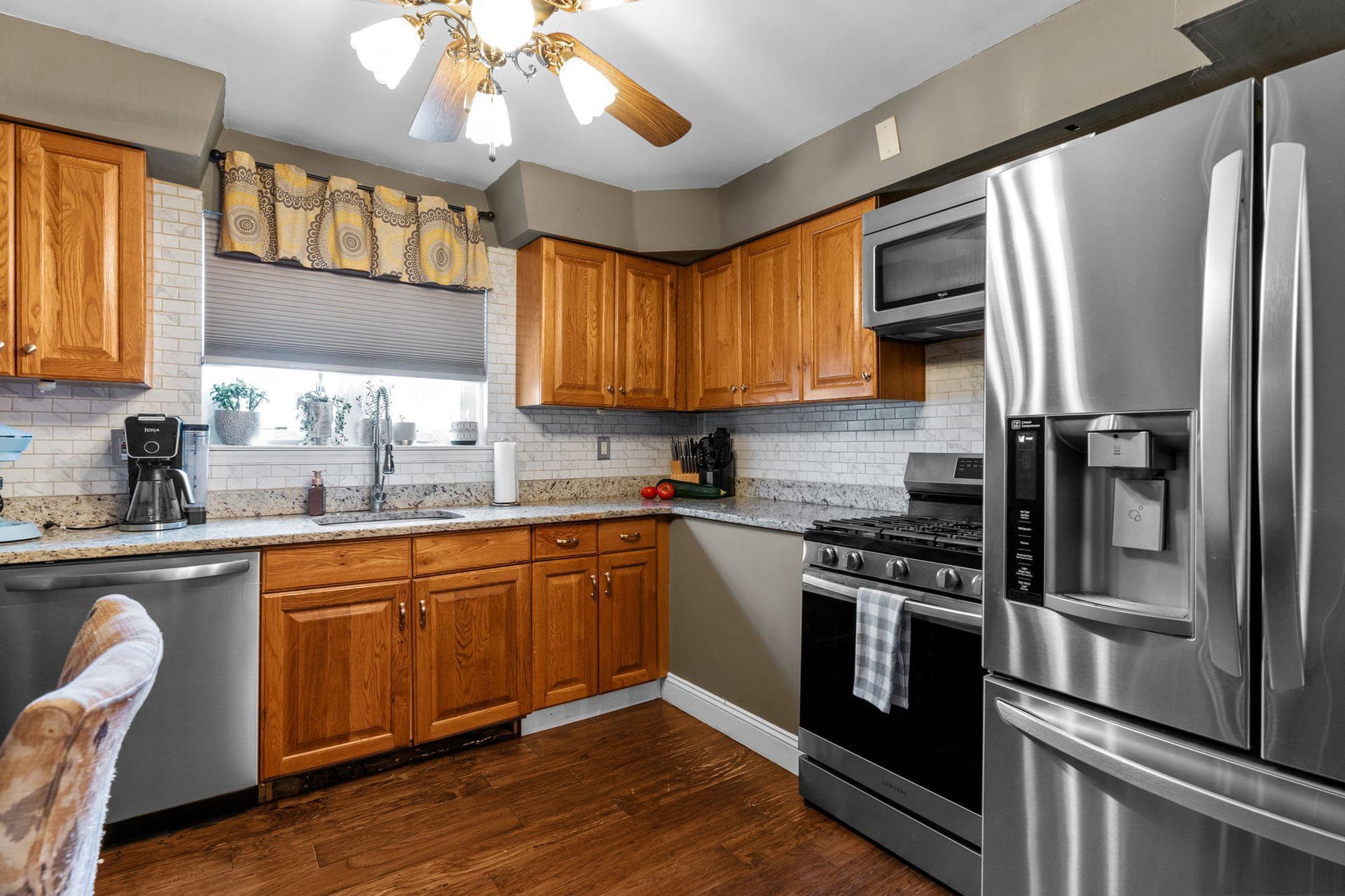 3670 Sussex Lane photo 8