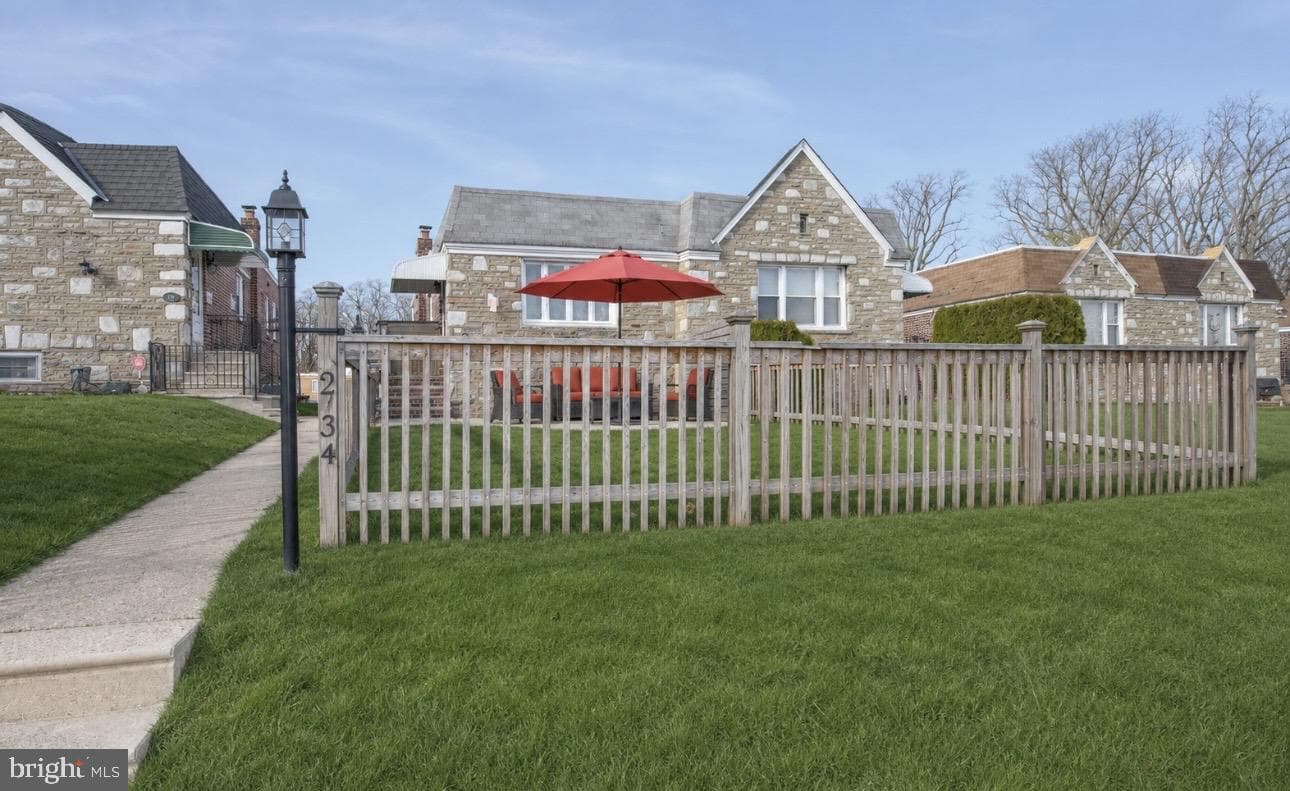 8734 Frontenac Street photo 24