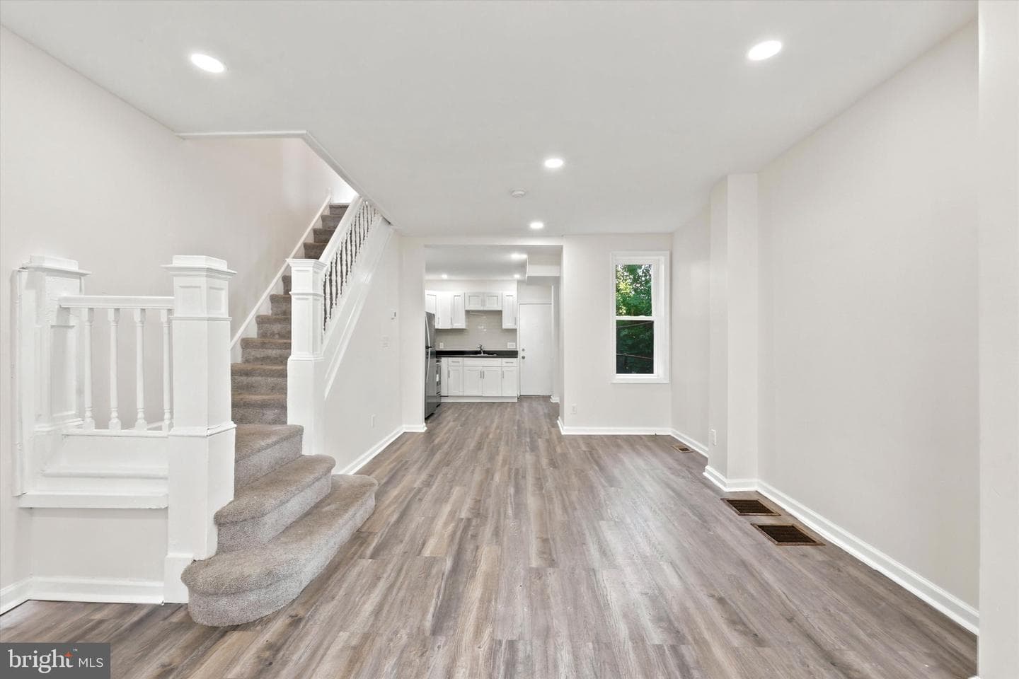 1326 N Wanamaker St photo 14