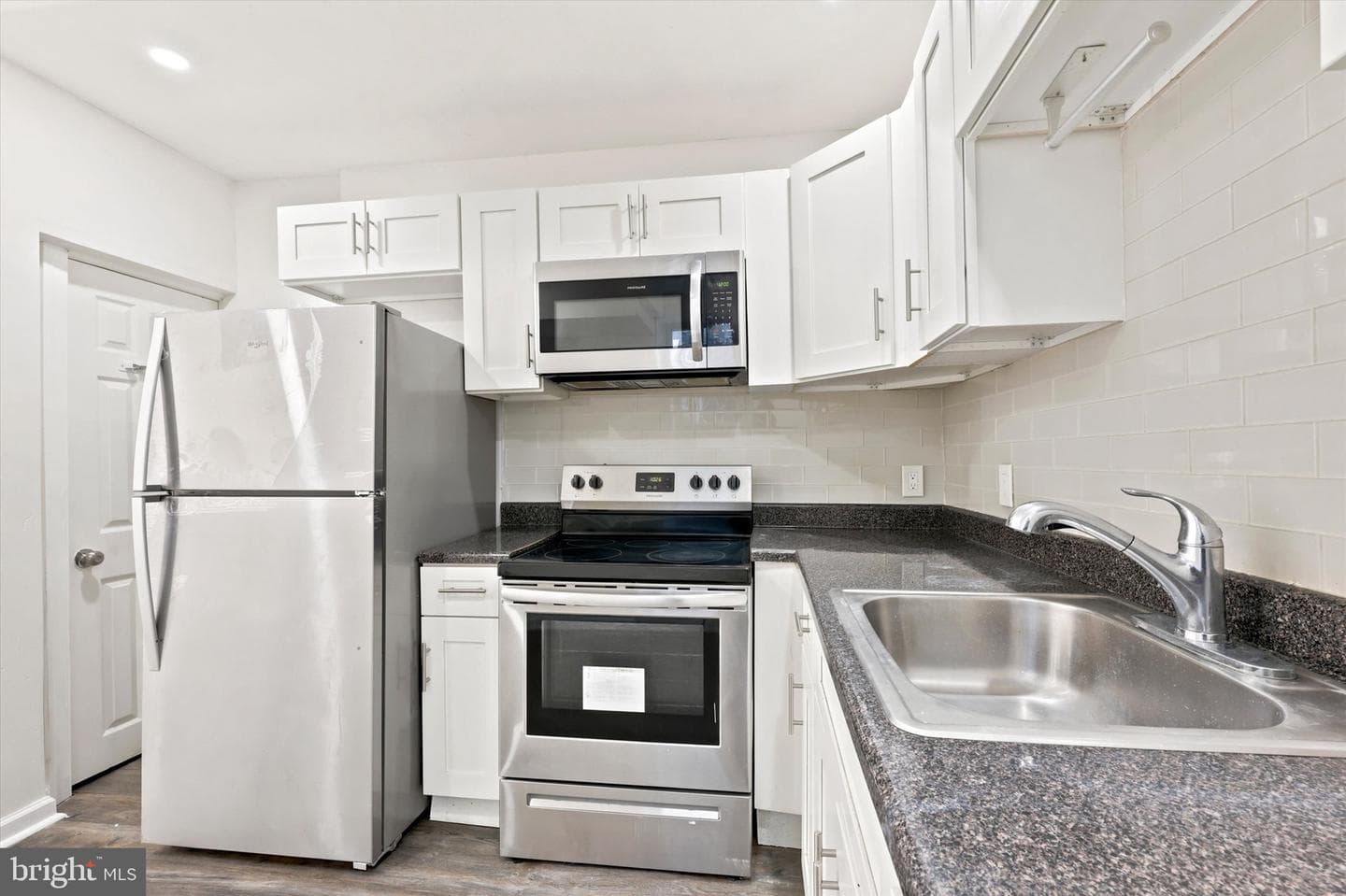 1326 N Wanamaker St photo 21