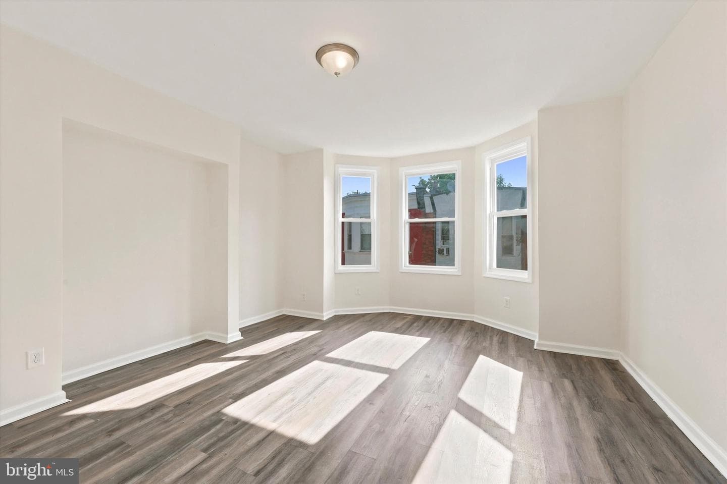 1326 N Wanamaker St photo 28