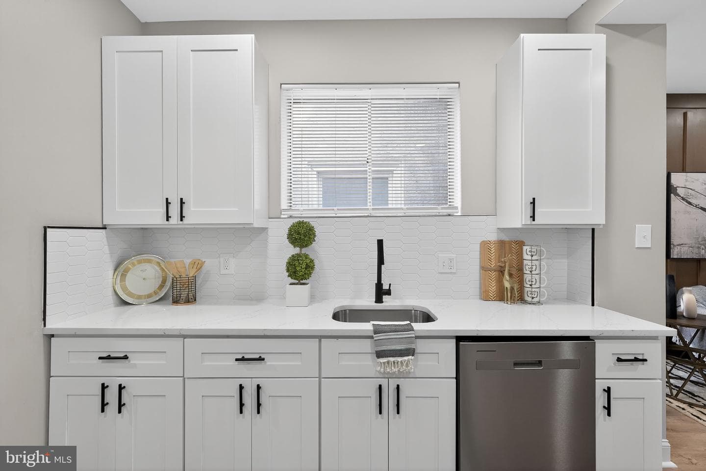 5055 Brown Street photo 14