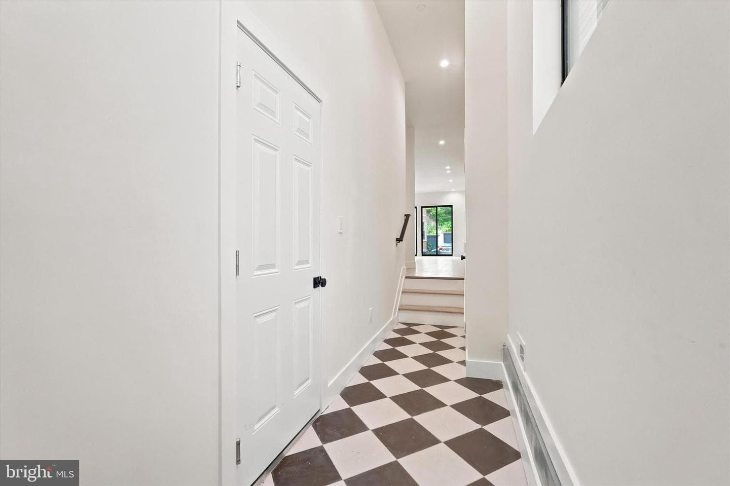 330 Carson Street photo 5
