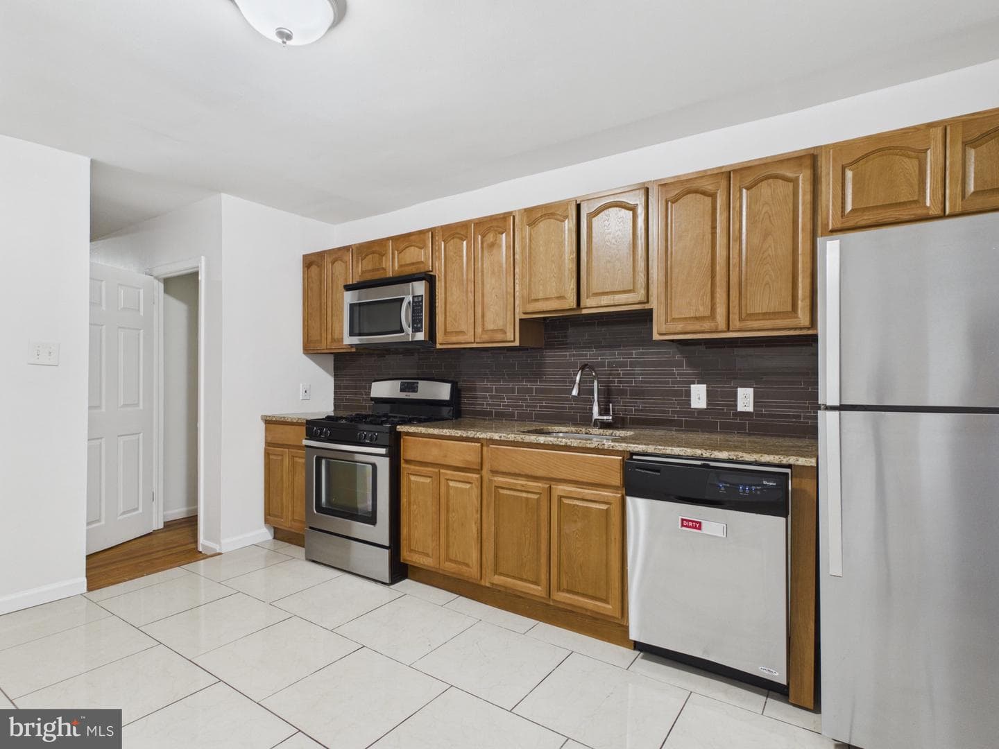 533 N 33rd Street photo 9