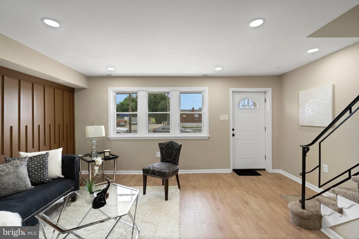 5734 Harbison Ave photo 5
