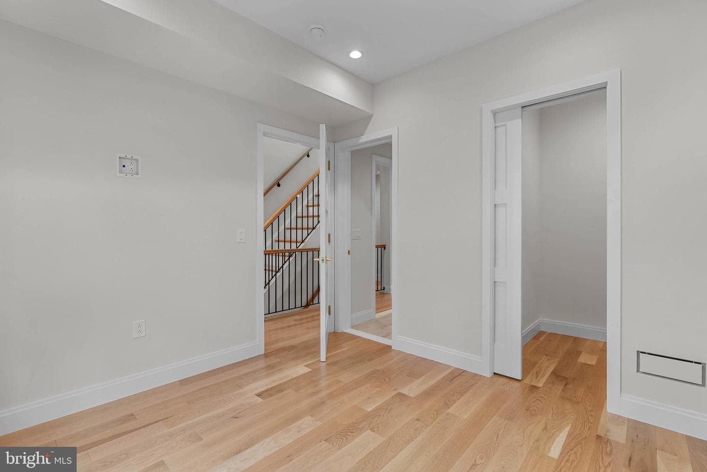 1100 Webster Street #5 photo 42