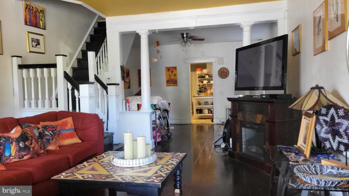 4849 Fairmount Avenue, Philadelphia