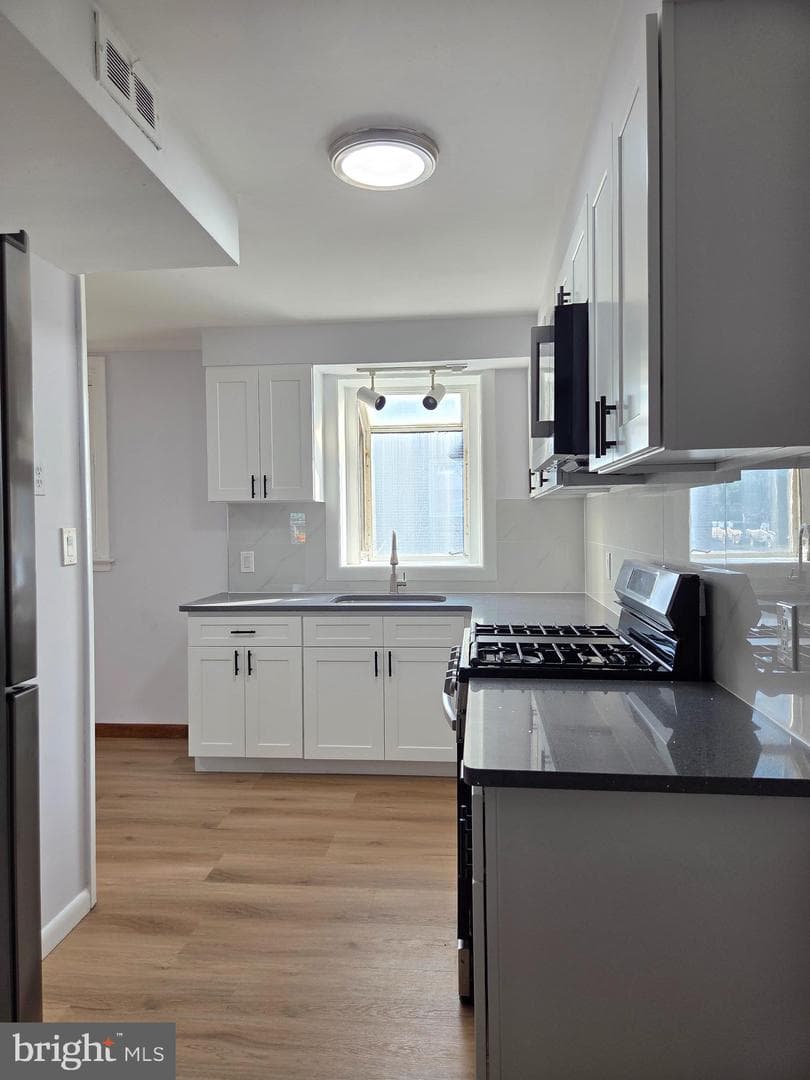 4544 Robbins Street photo 12