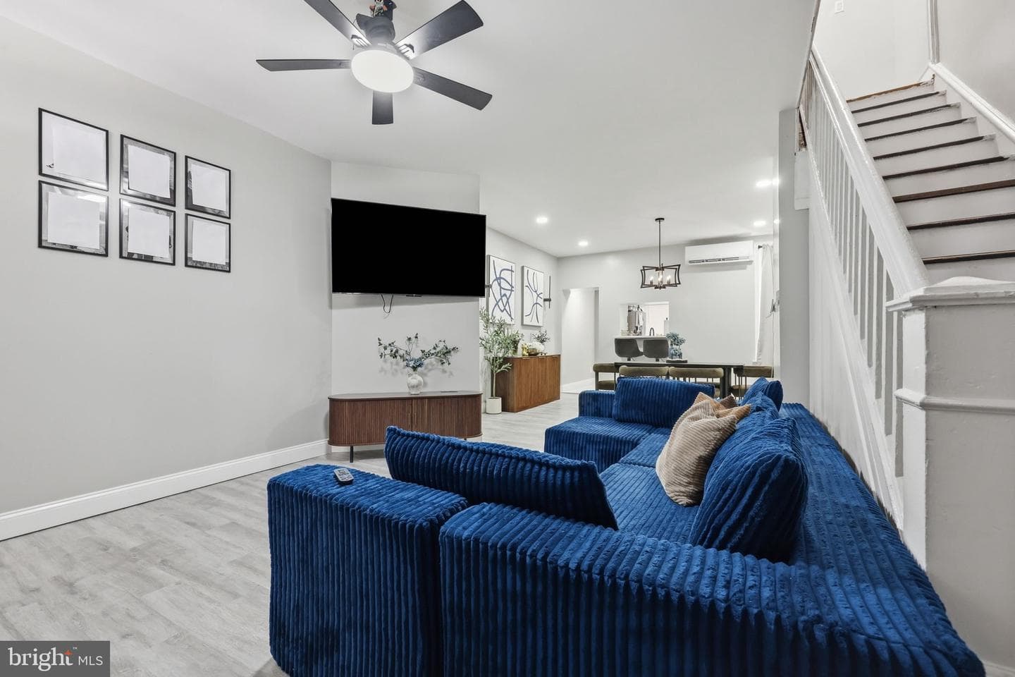 6643 Vandike Street photo 3