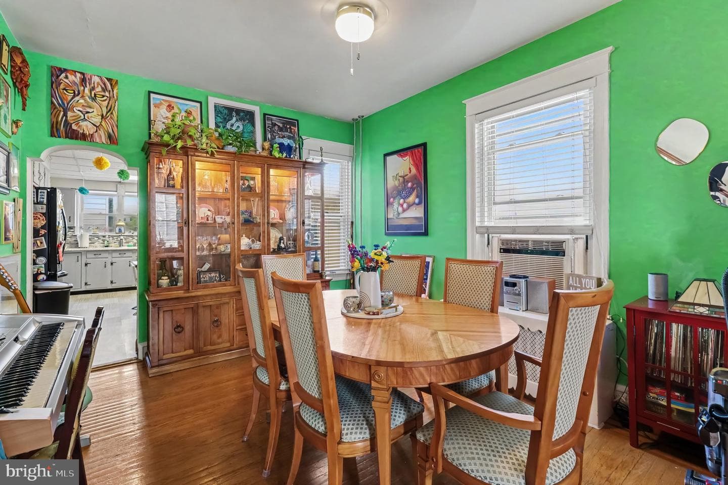154 W Salaignac Street photo 8
