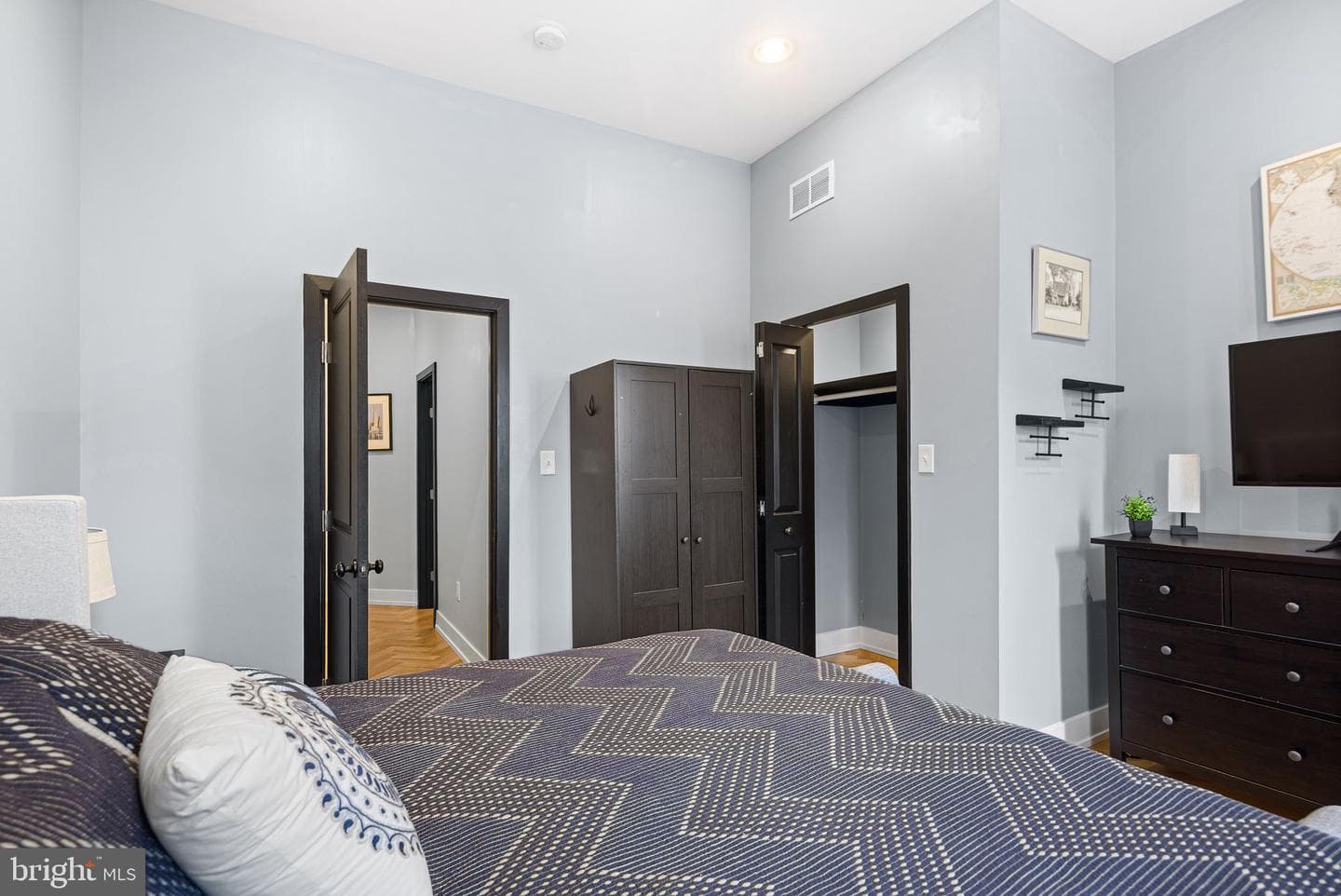 1023 S 25th Street photo 24