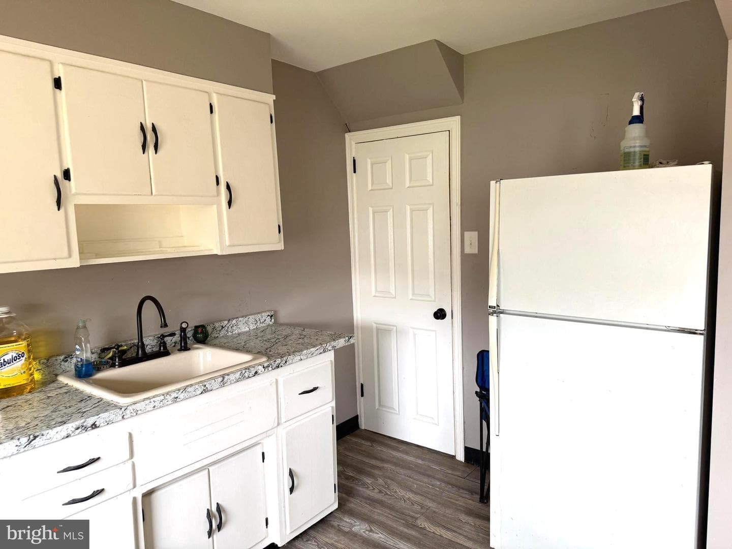 2037 Anchor Street photo 12