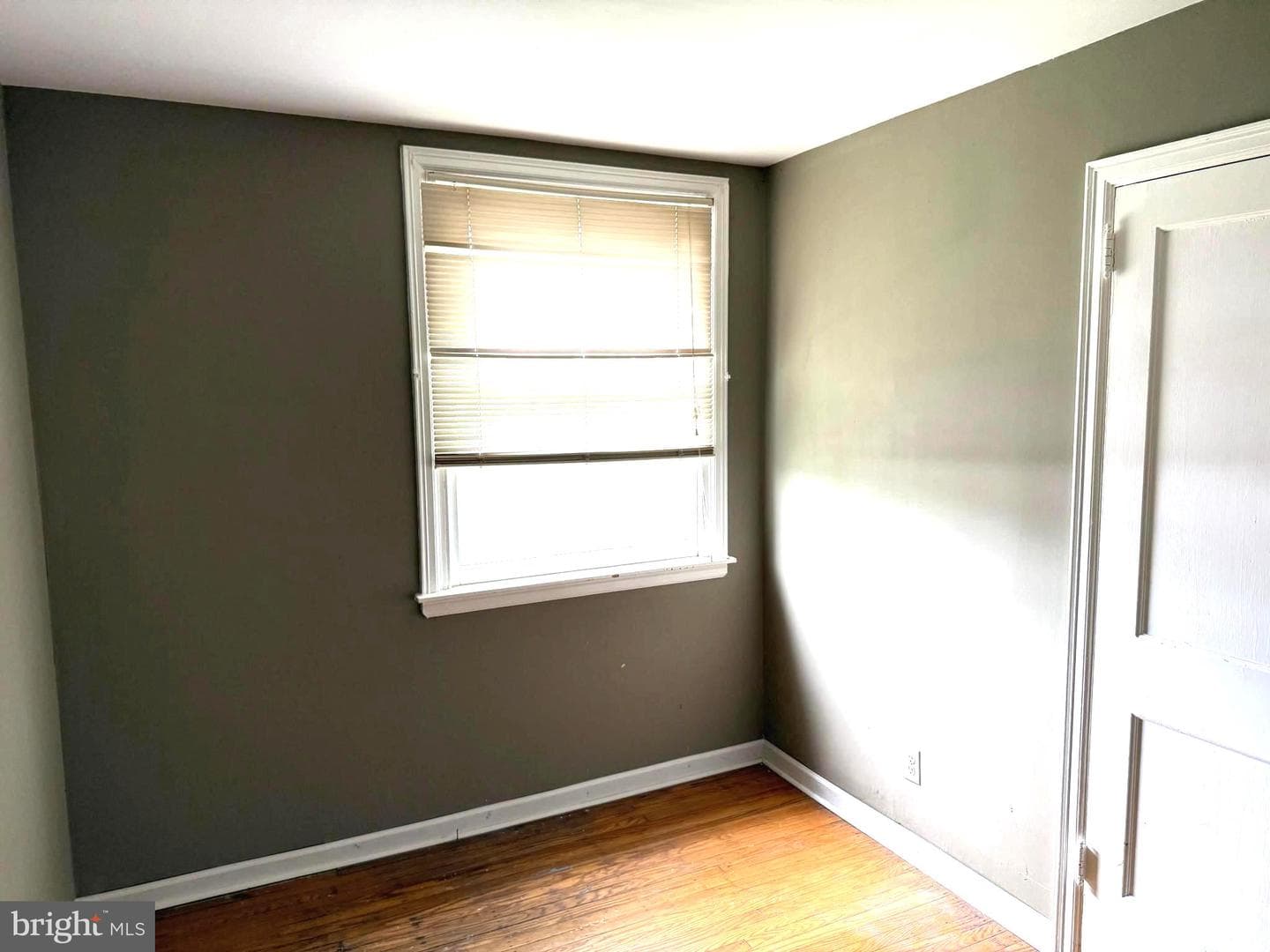 2037 Anchor Street photo 16