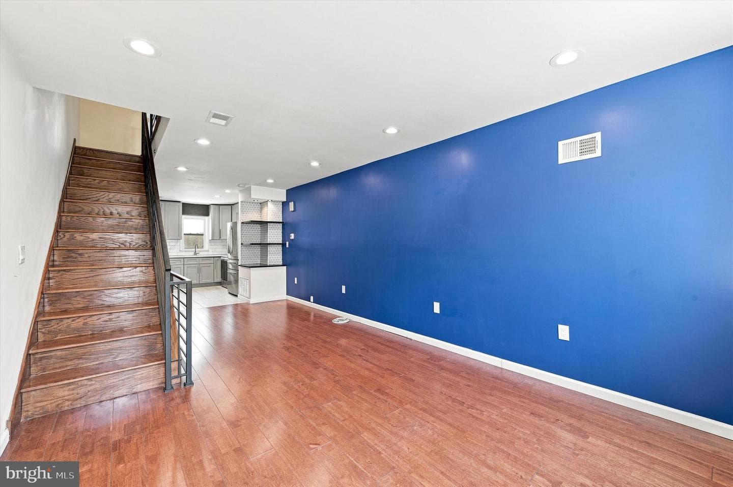 519 Dudley Street photo 13