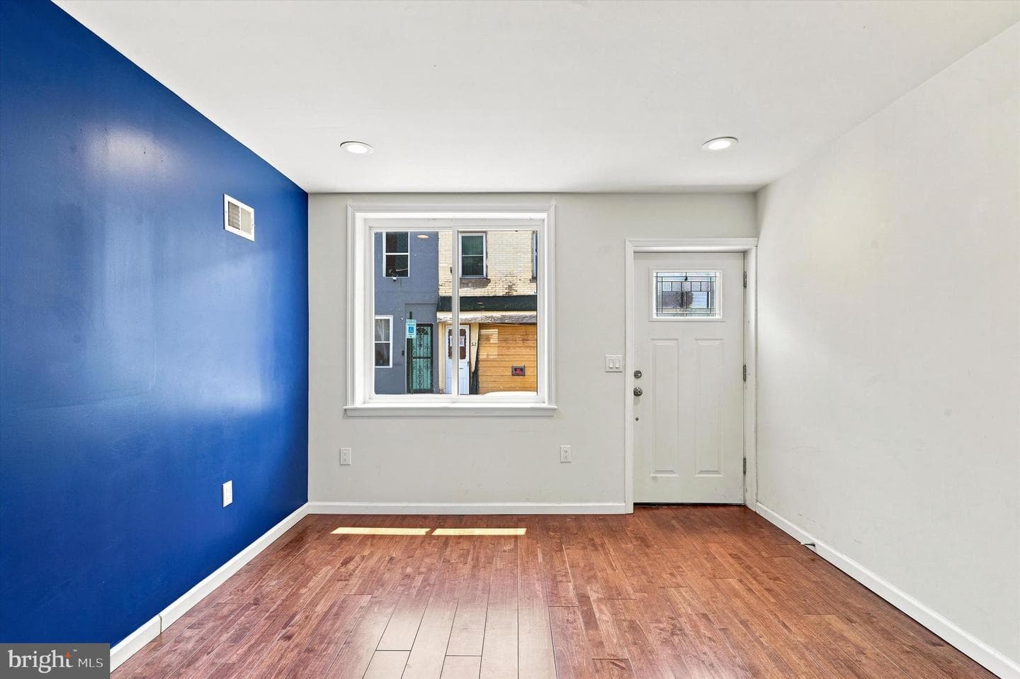 519 Dudley Street photo 5