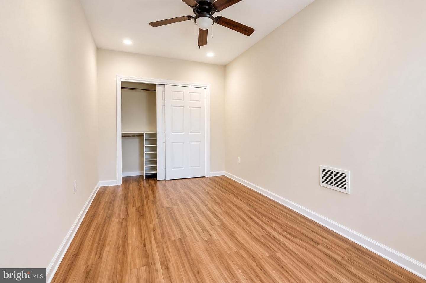 2236 N Carlisle Street photo 6