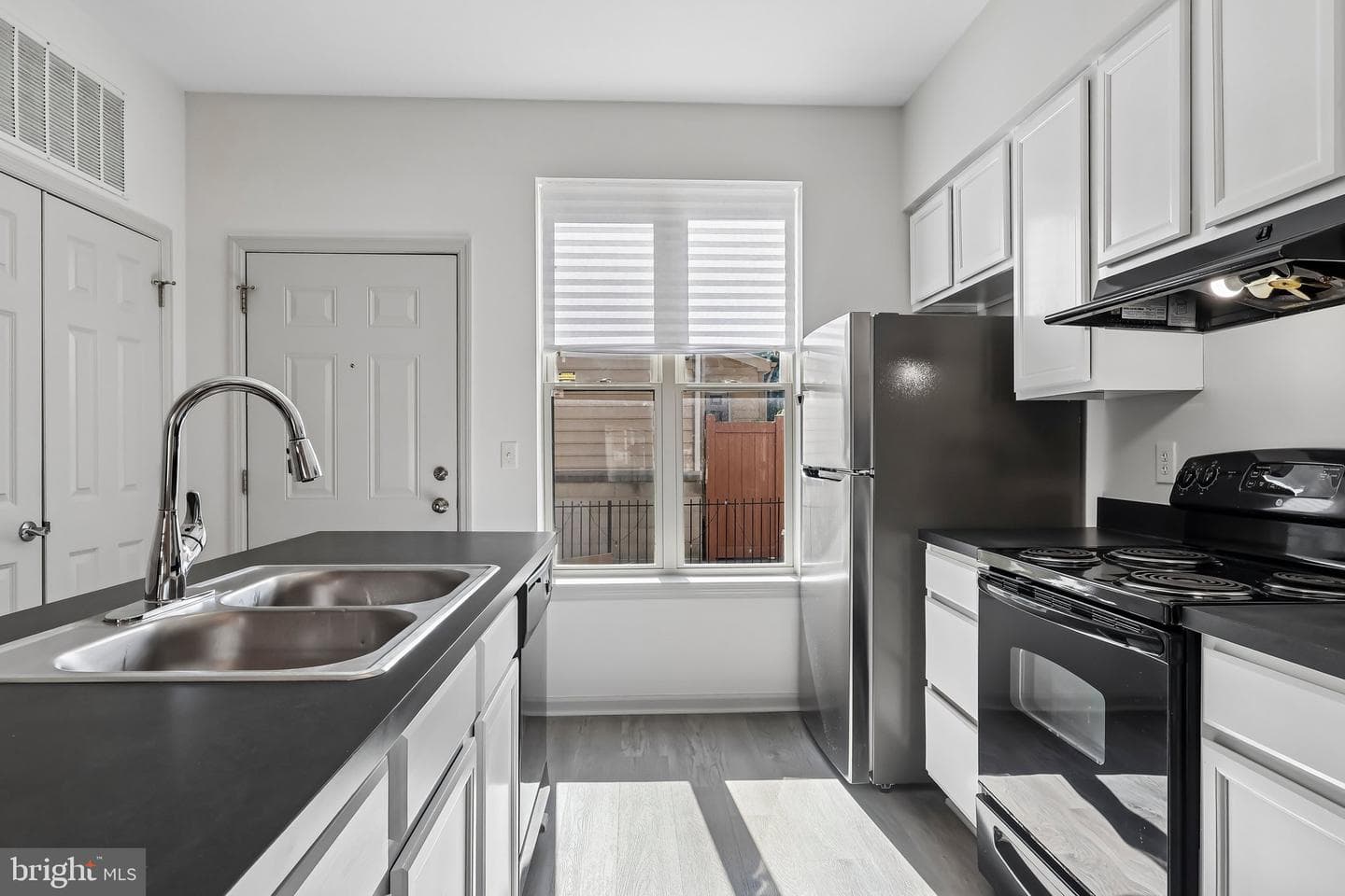 739 S 13th Street #b photo 10