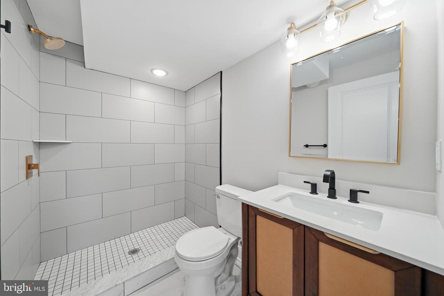 1831 S 22nd Street #b photo 8