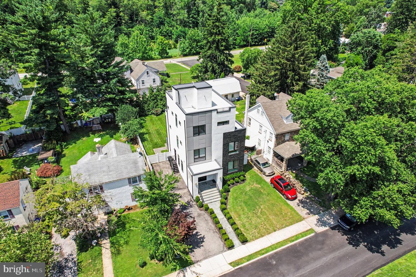 480 Evergreen Avenue photo 44