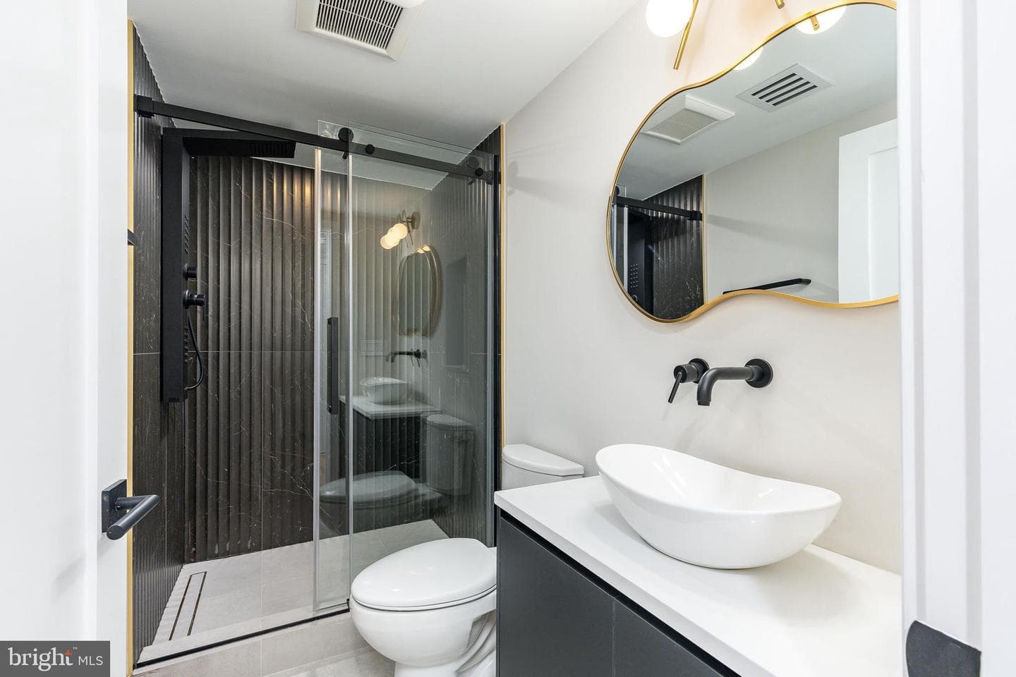 252 Gates Street photo 15