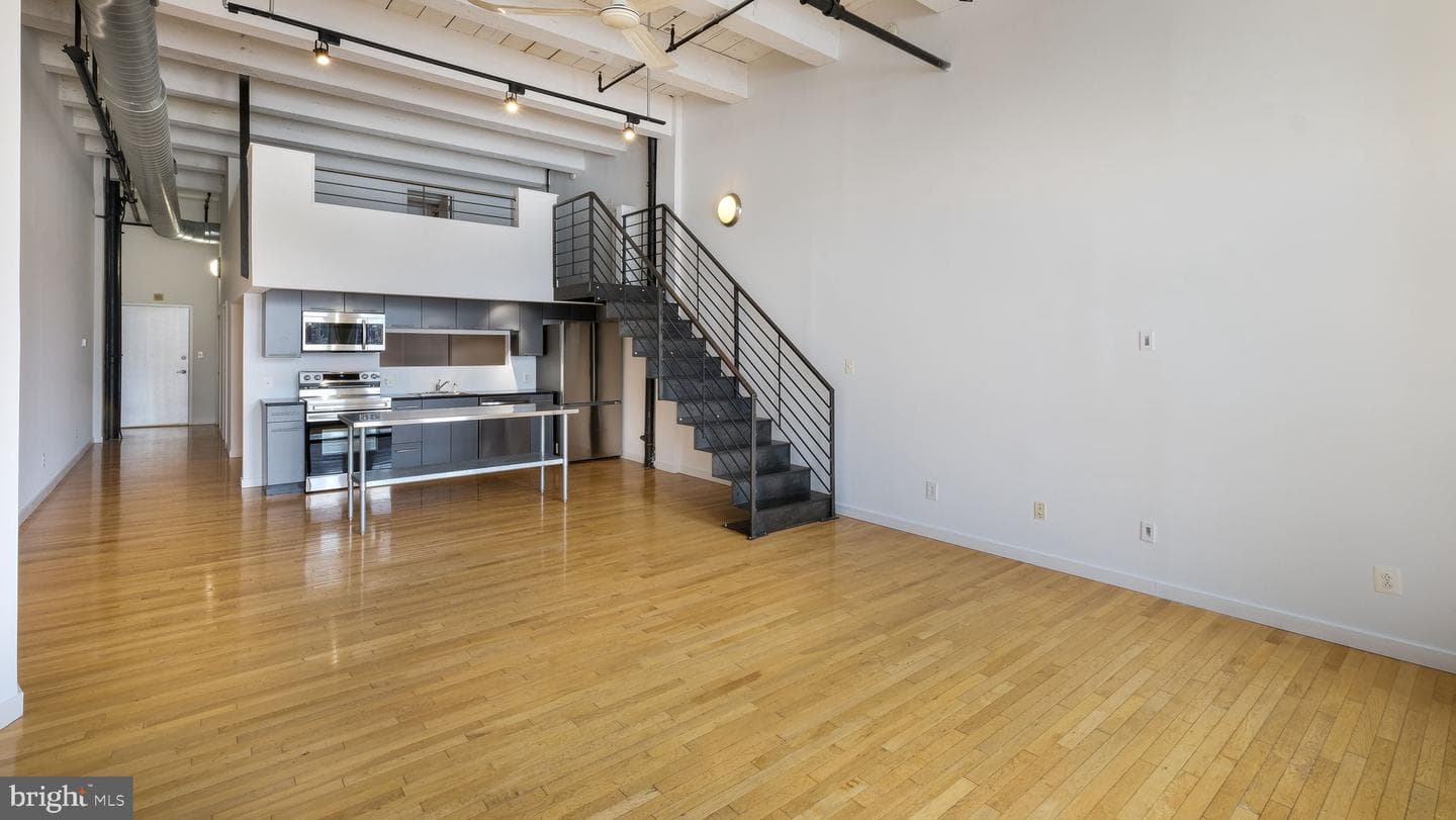 1027 Arch Street #606 photo 16