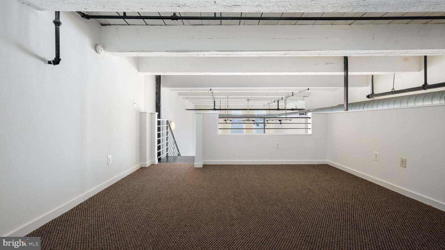 1027 Arch Street #606 photo 17