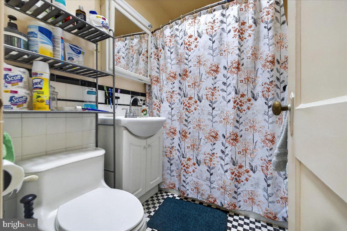 4302 St Philadelphia Pa 19124 photo 12