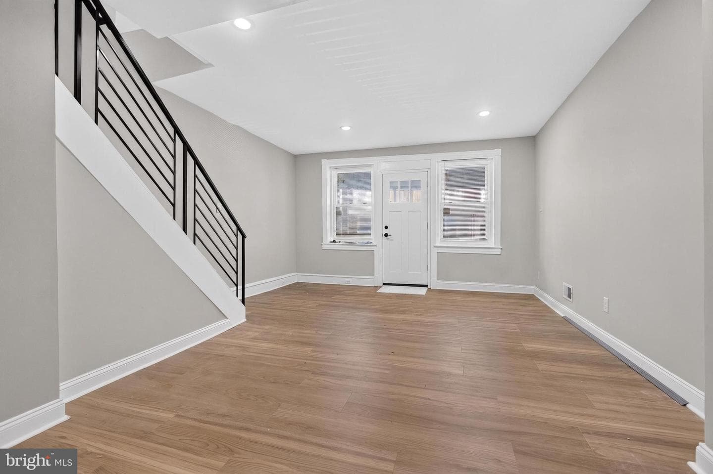 5638 Malcolm Street photo 13