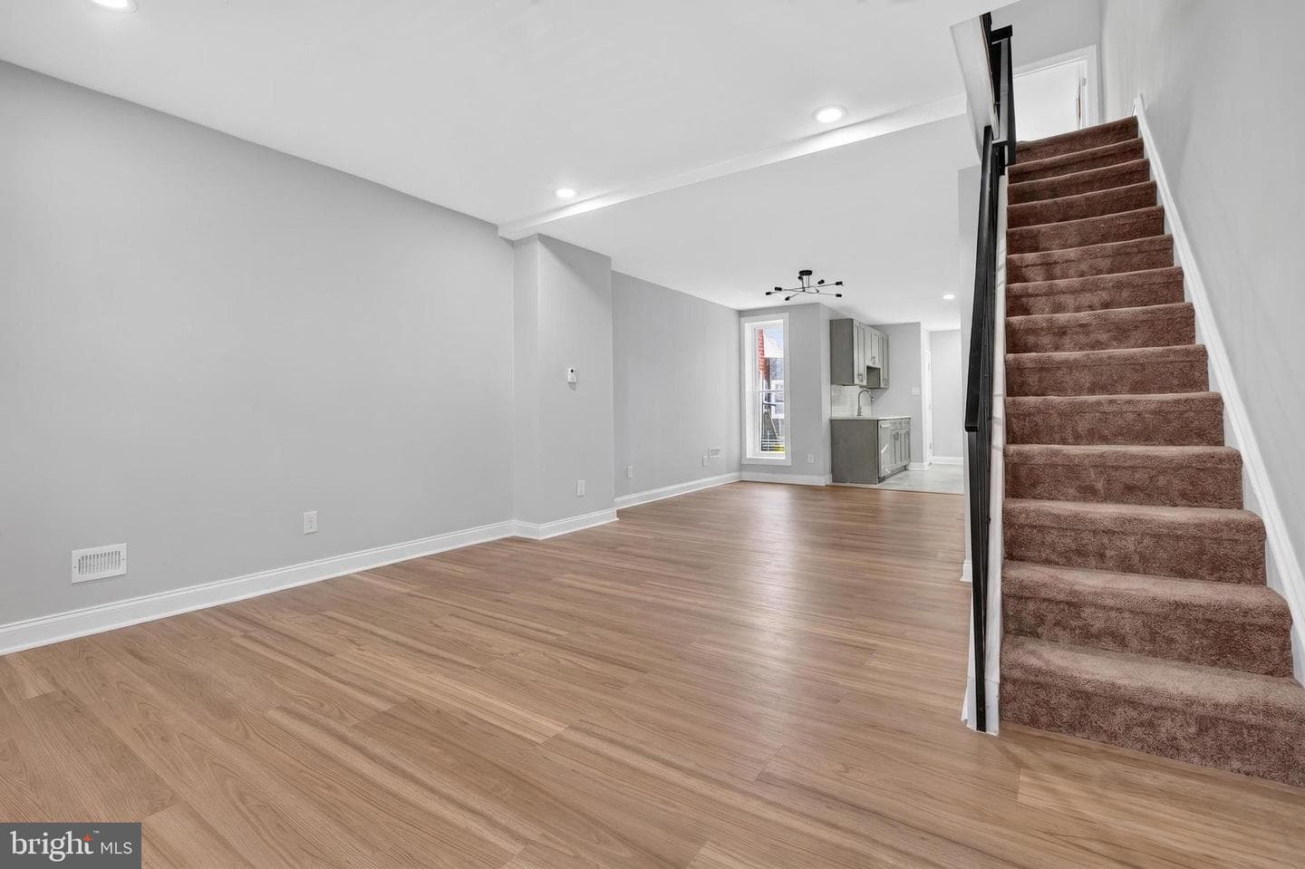 5638 Malcolm Street photo 8