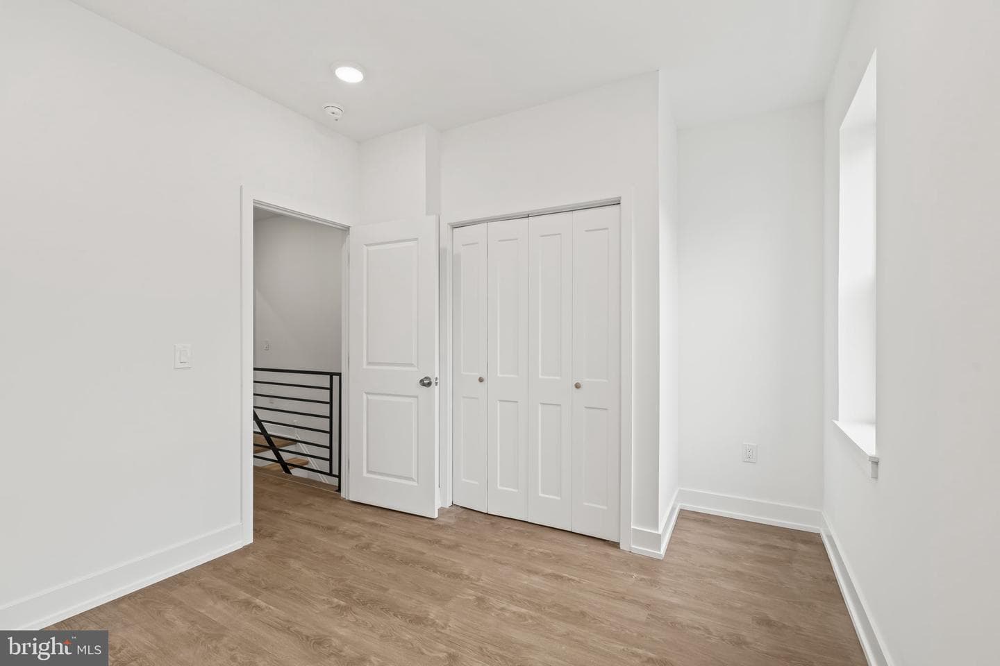 1455 N Dover Street N photo 9
