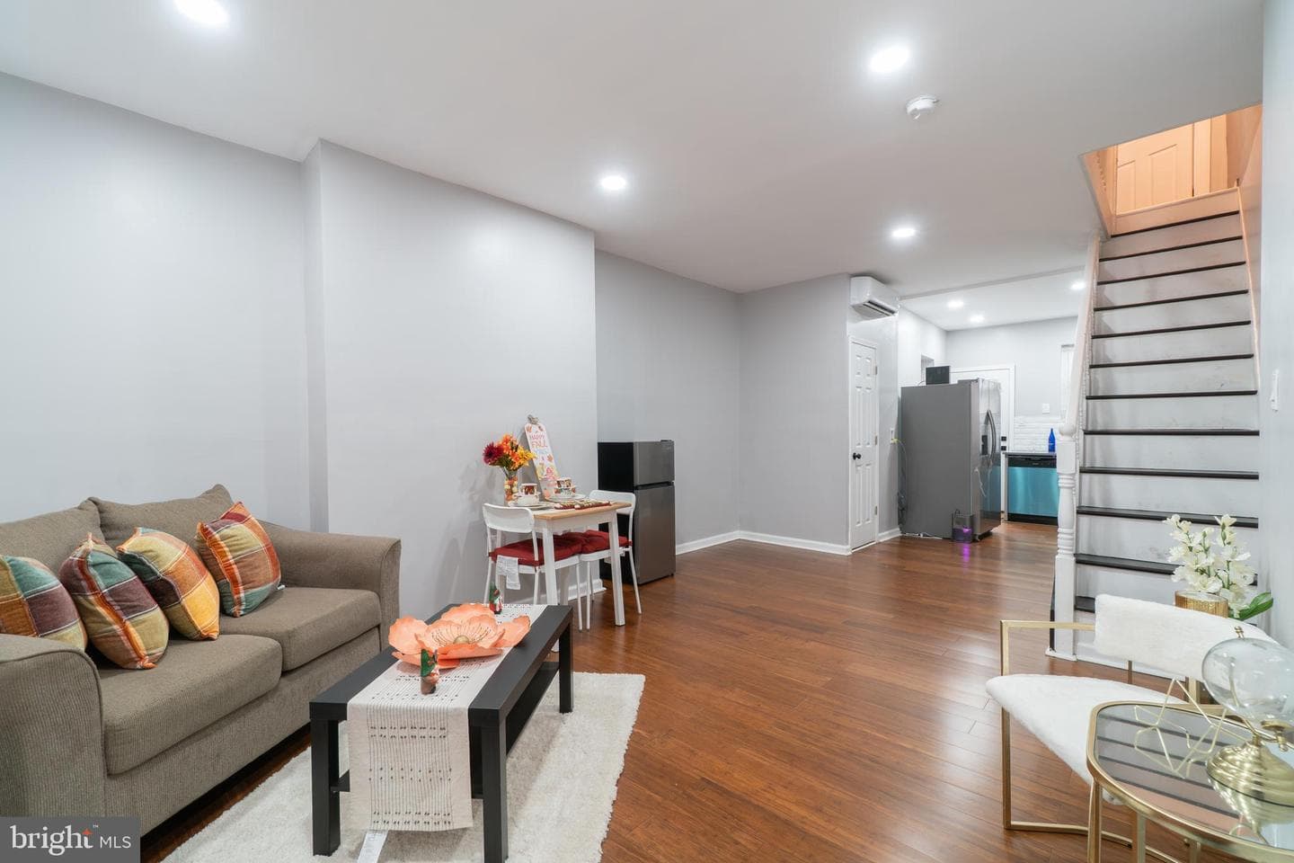 2539 N Newkirk Street photo 5
