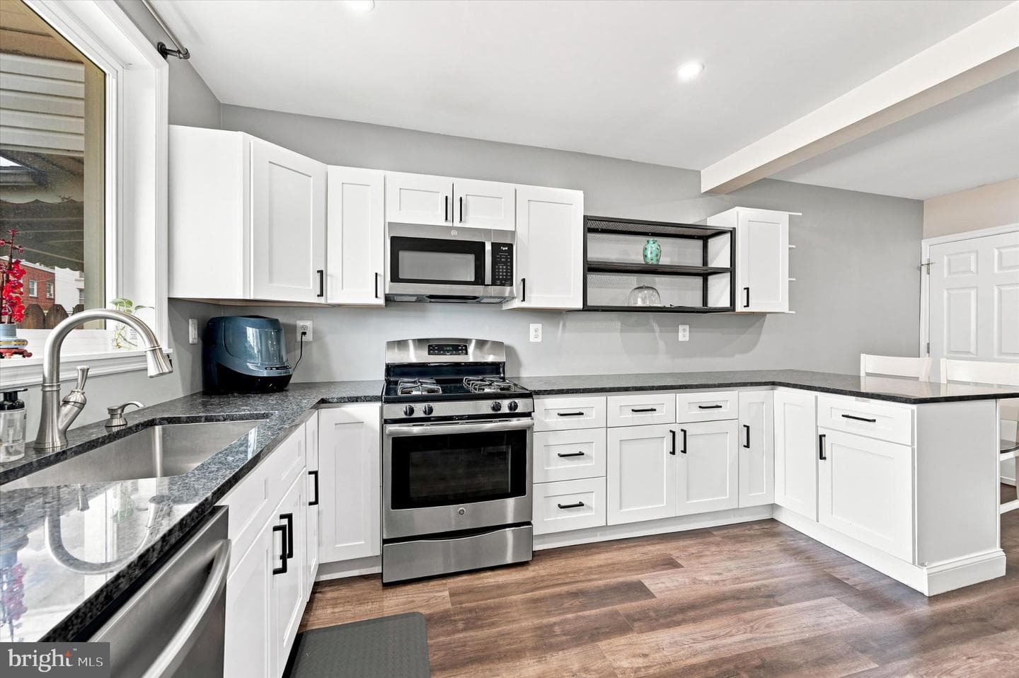 4253 Houghton Street photo 12