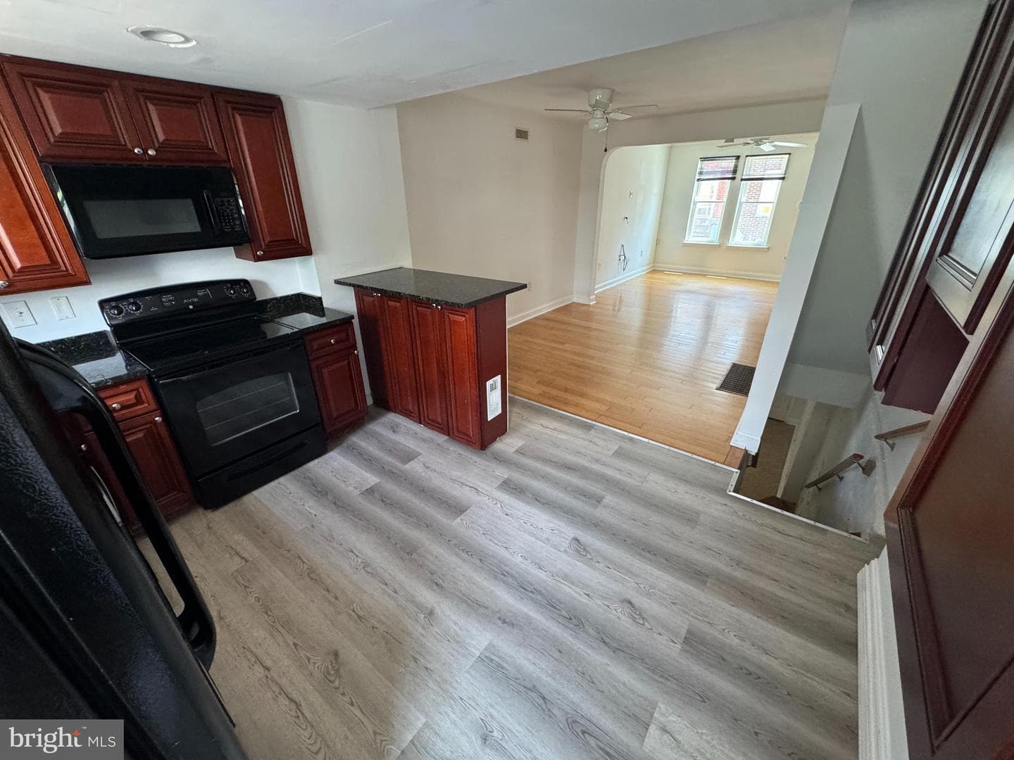 2444 S Fairhill Street photo 7