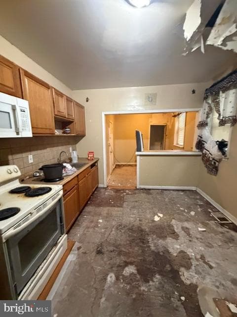 2205 N Lambert Street photo 18