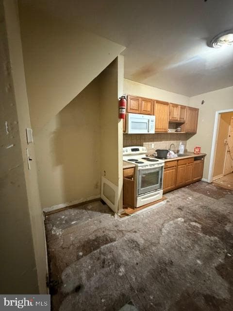 2205 N Lambert Street photo 19