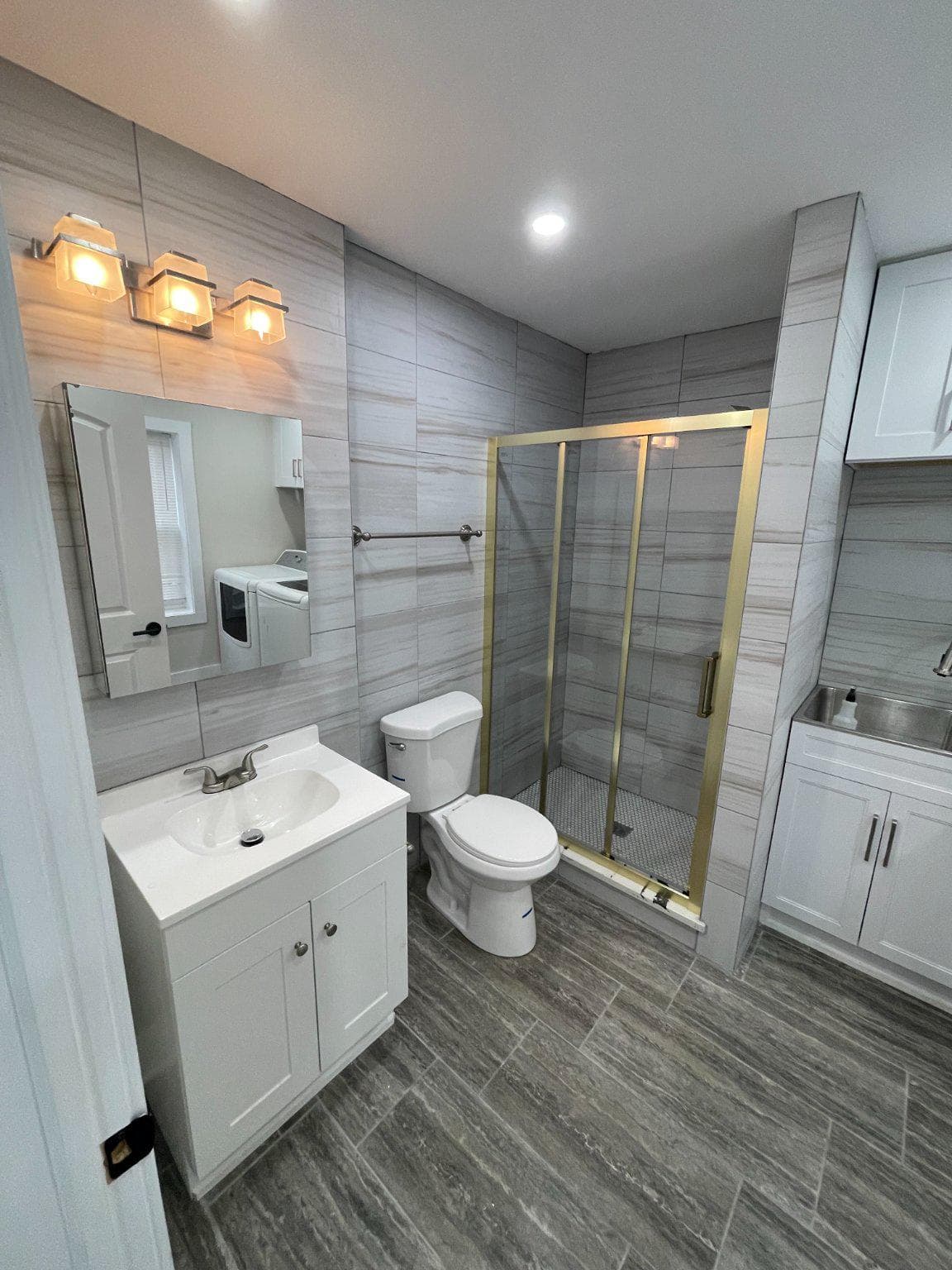 2517 E Somerset Street photo 17