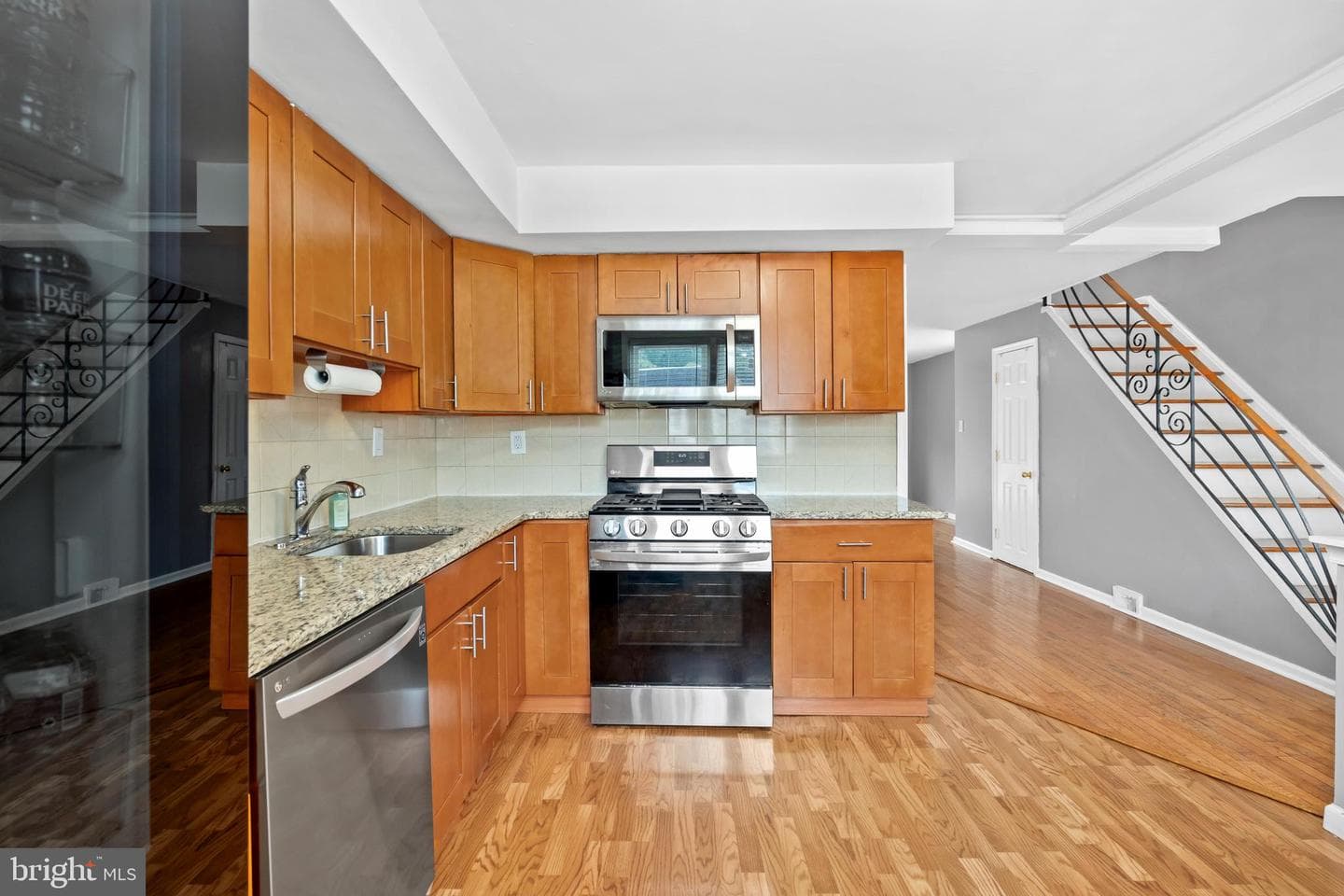 2867 Angus Road photo 7