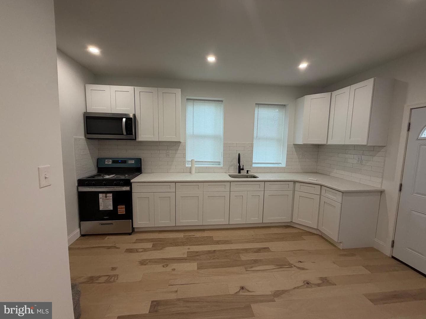 1620 Lindley Avenue photo 8