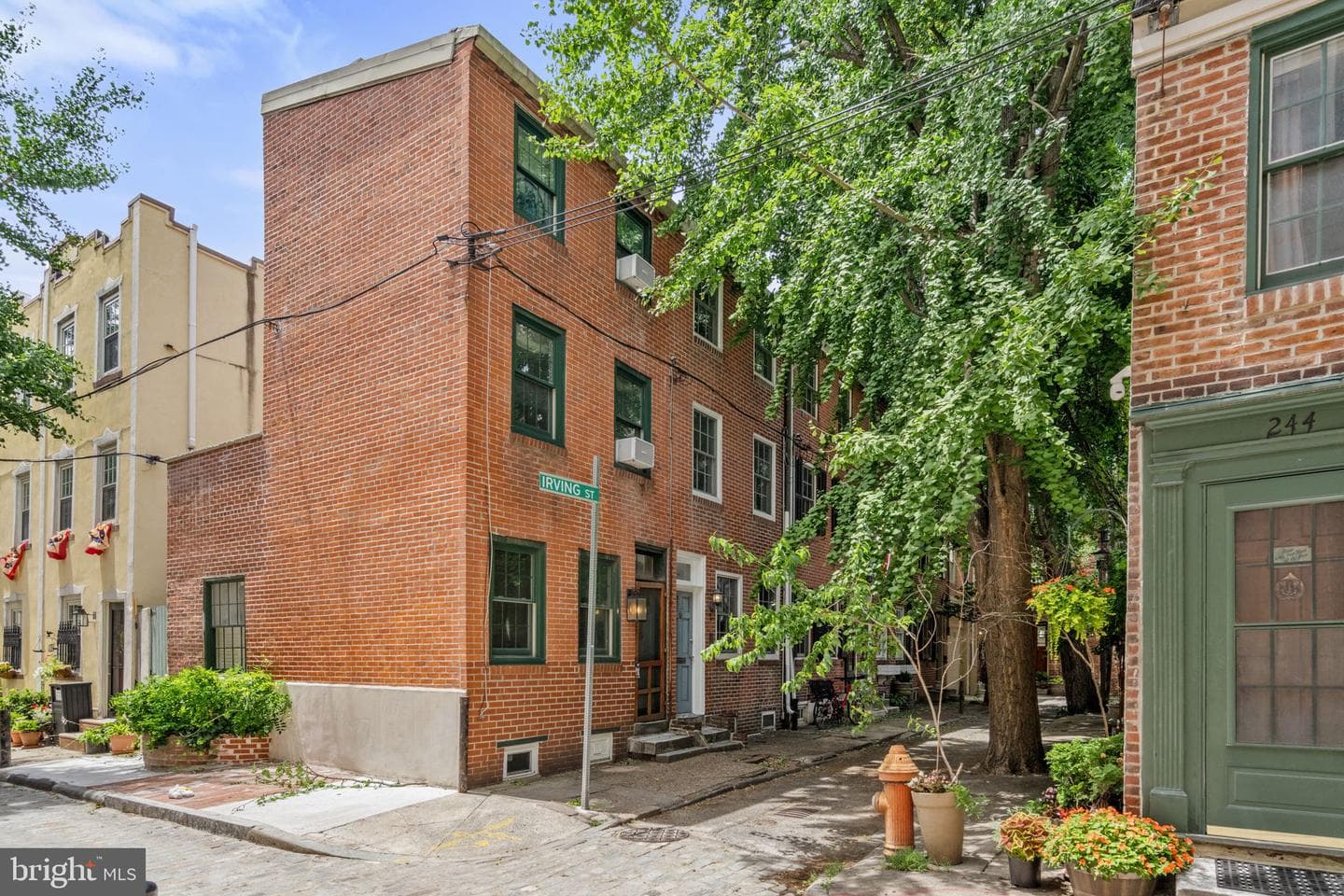 926 Irving Street photo 22