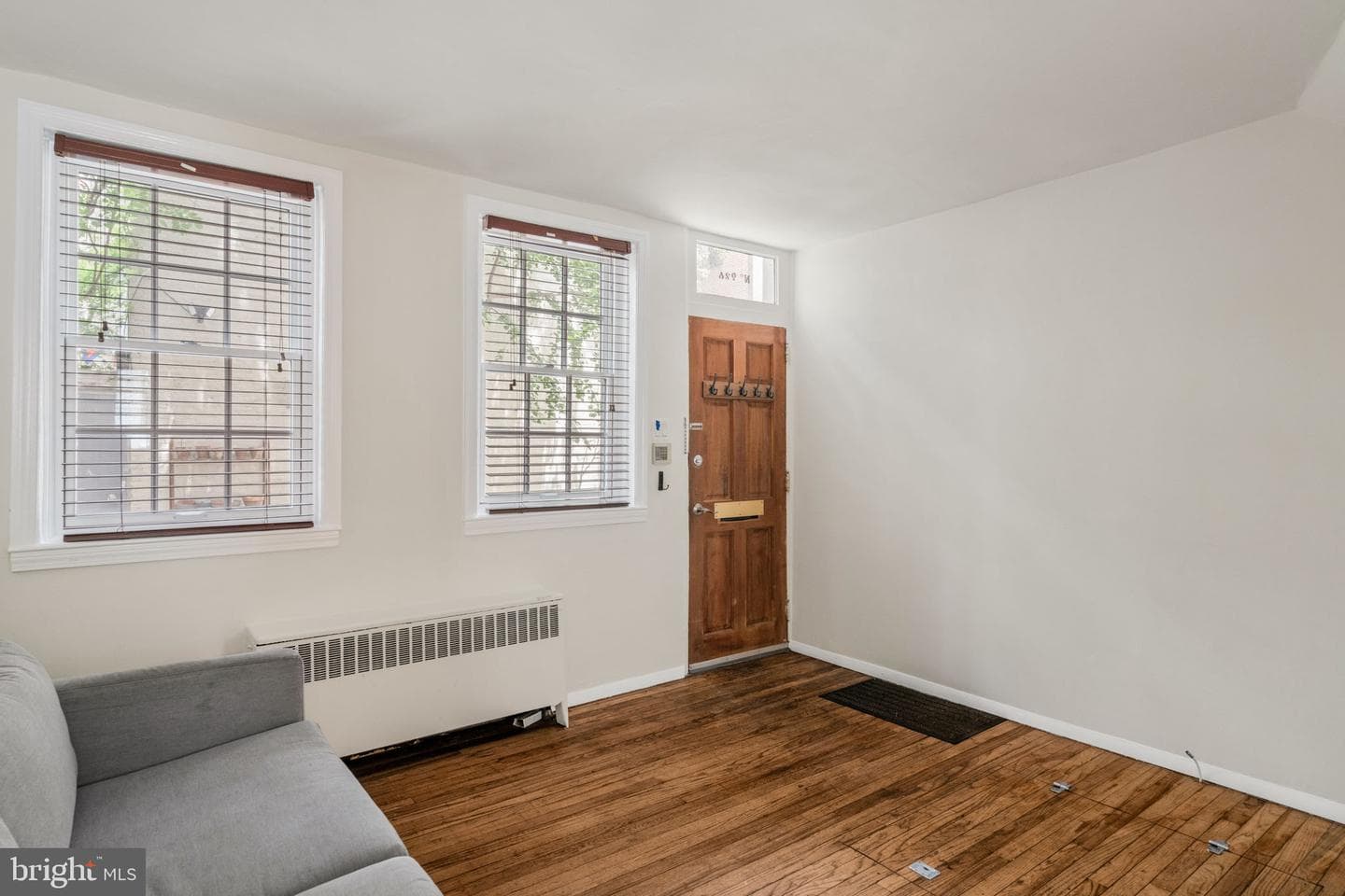 926 Irving Street photo 4