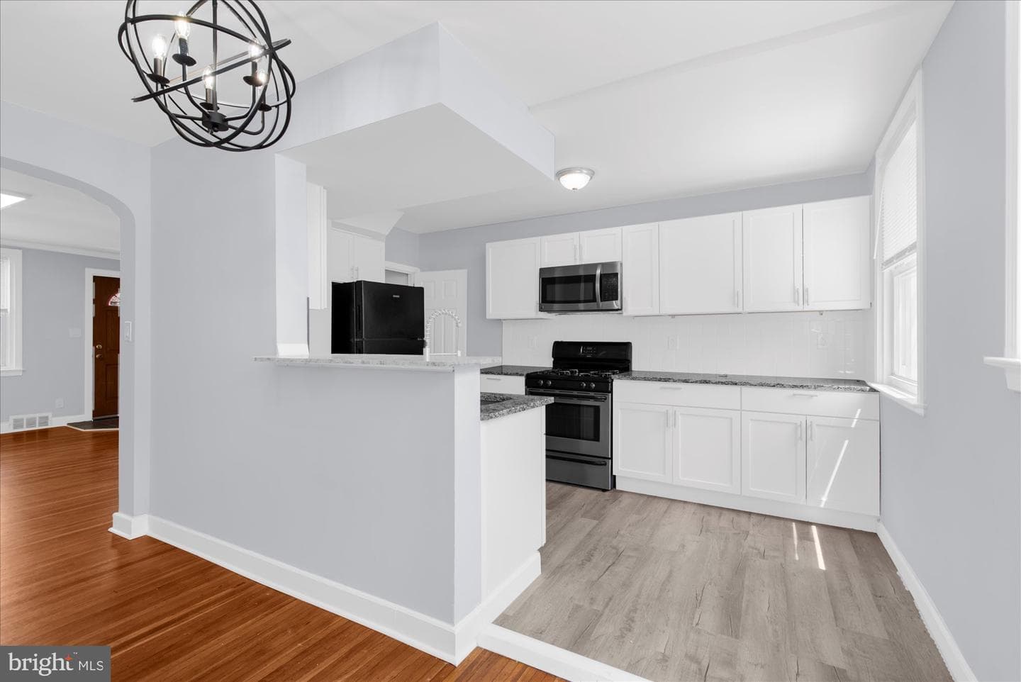 5437 Valley Street photo 10