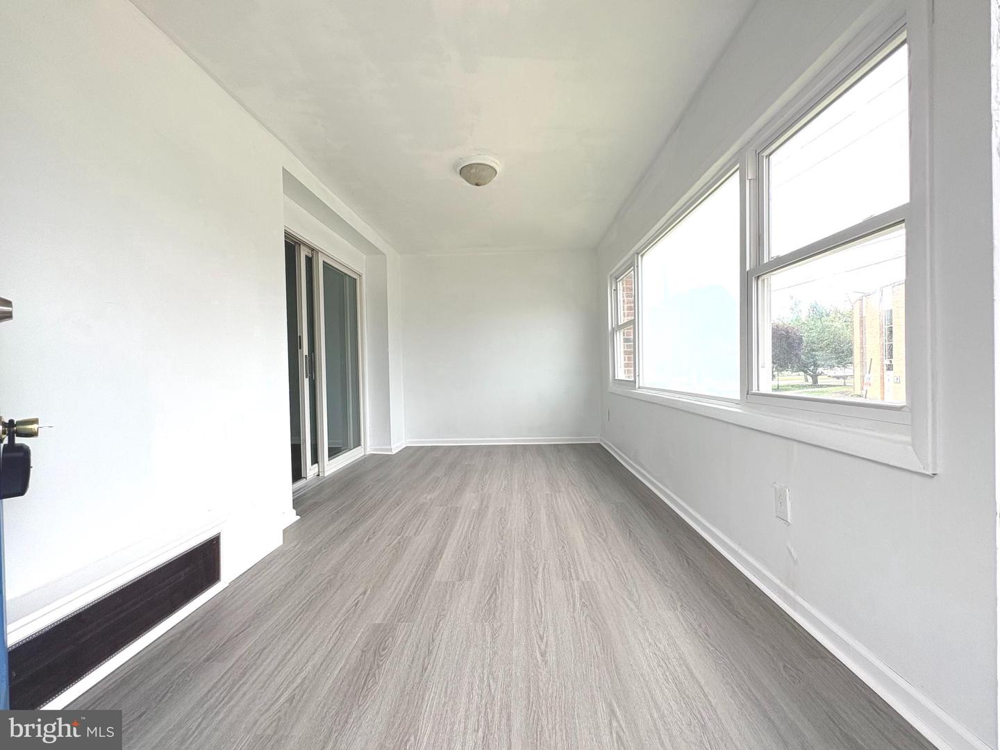 2241 Knorr Street photo 6