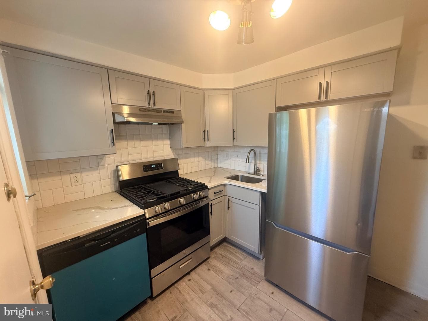 2839 Almond Street photo 8