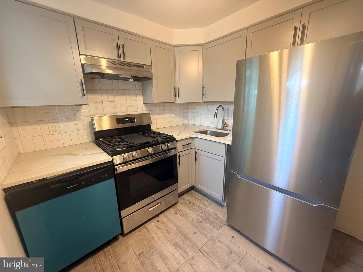 2839 Almond Street photo 9