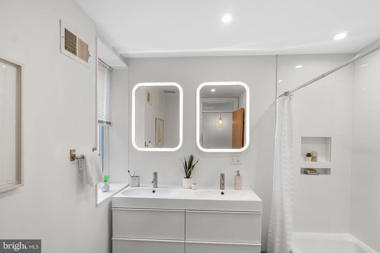 2631 Amber Street photo 23