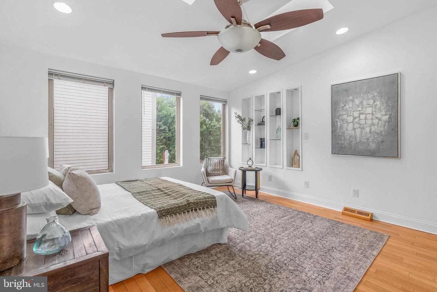 226 W Wildey Street photo 32