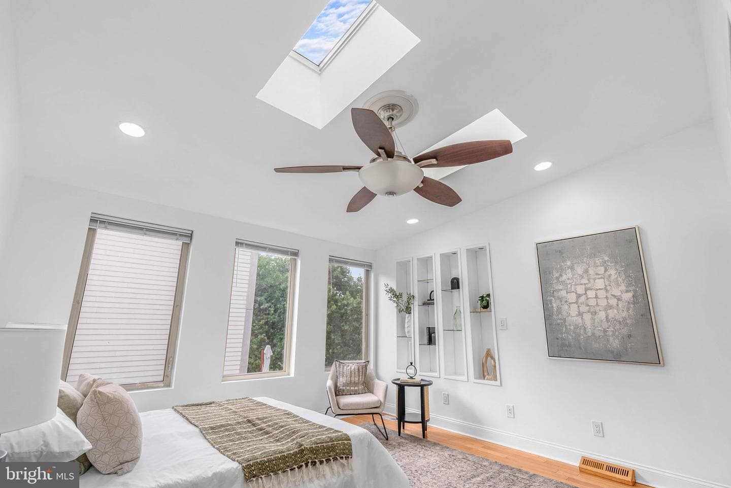 226 W Wildey Street photo 33