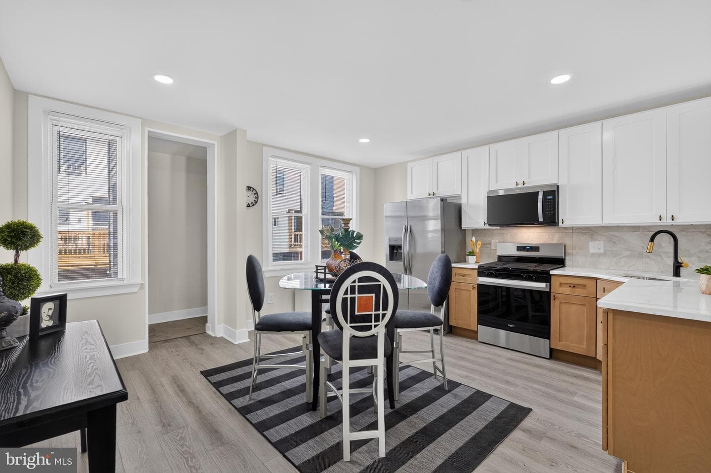 6632 N Uber Street photo 8