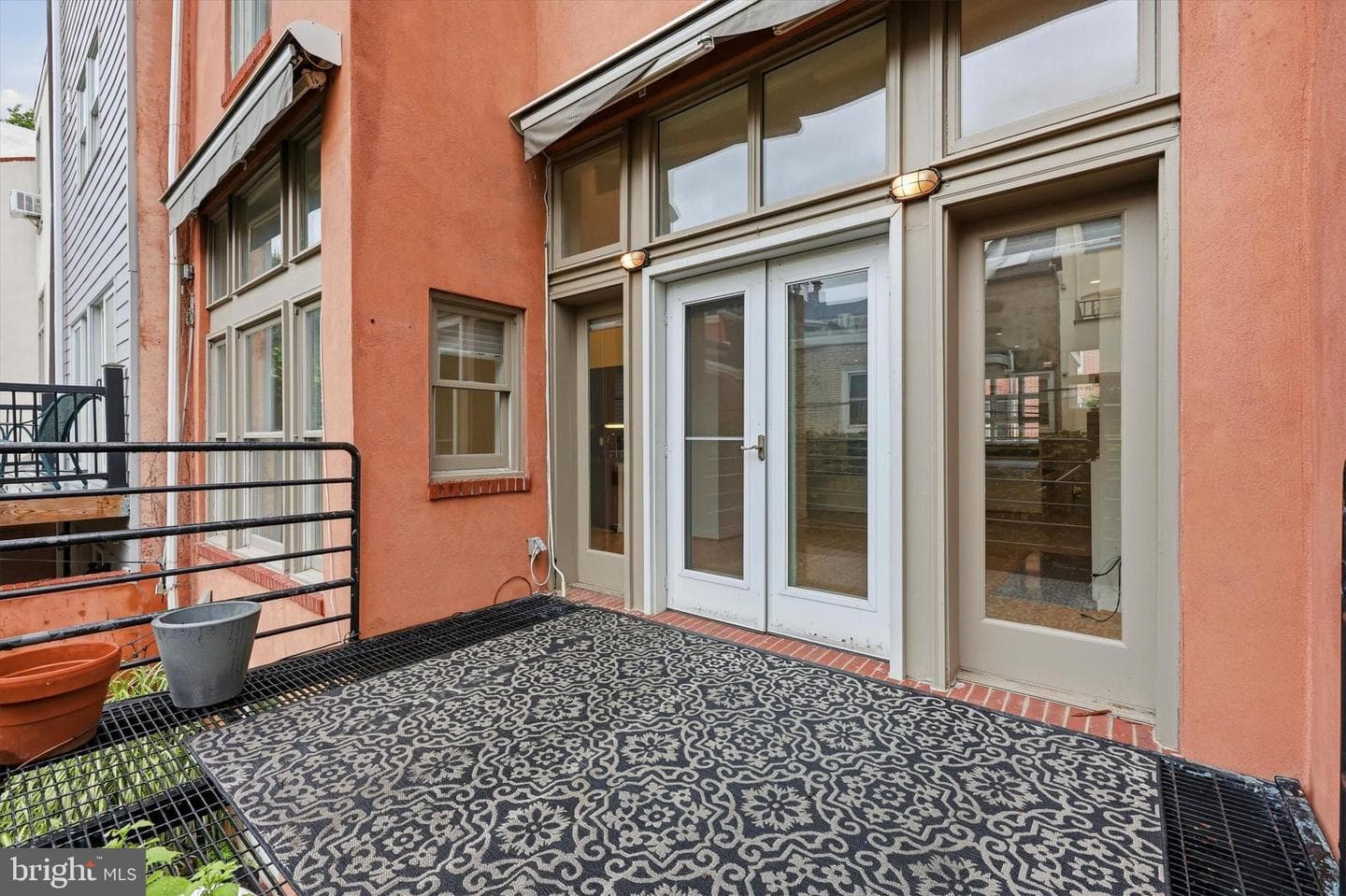 114 Bainbridge Street photo 10