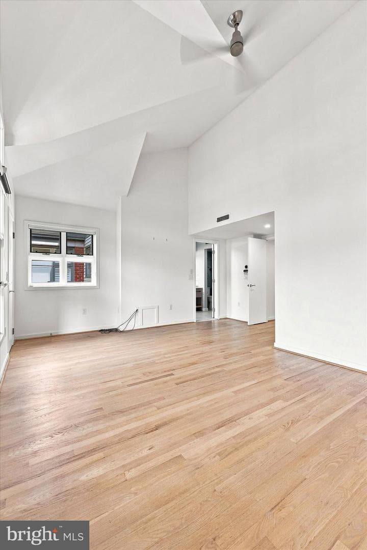 114 Bainbridge Street photo 22